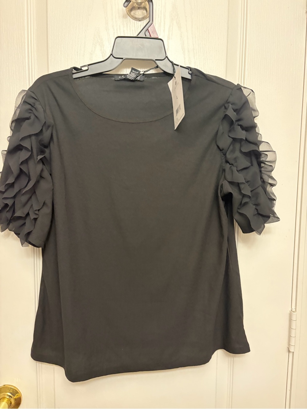 Women's Black Ruffle-Sleeve Top